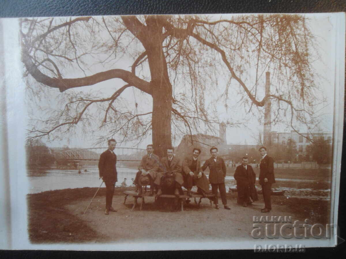 Fotografie veche, anul 1924