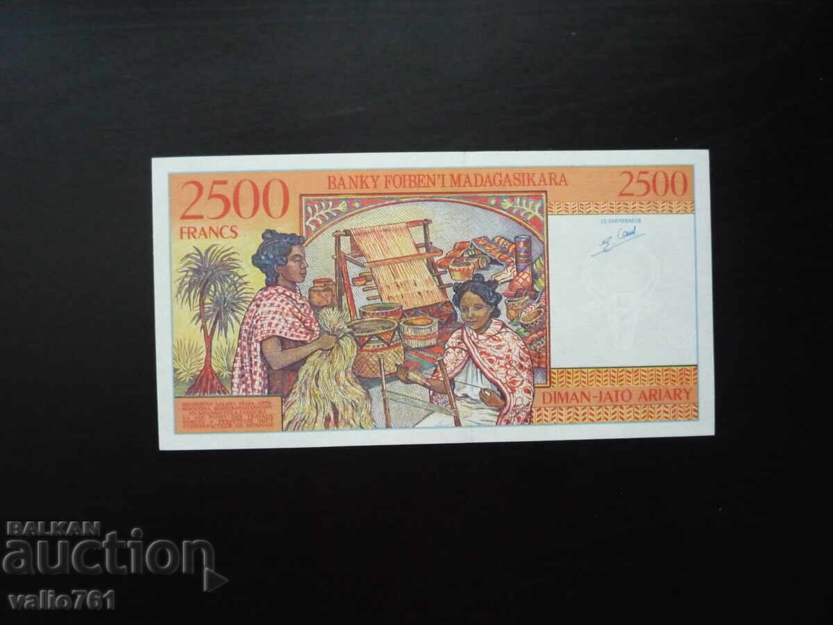 MADAGASCAR 2500 2 500 FRANCI 1998 NOU UNC cu preț € 33.33 | 65.19 BGN