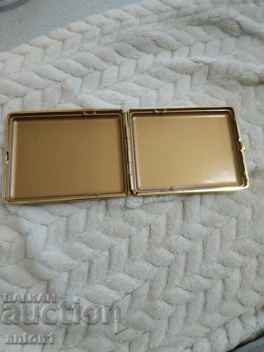 Auction The snuff box Auction The snuff box