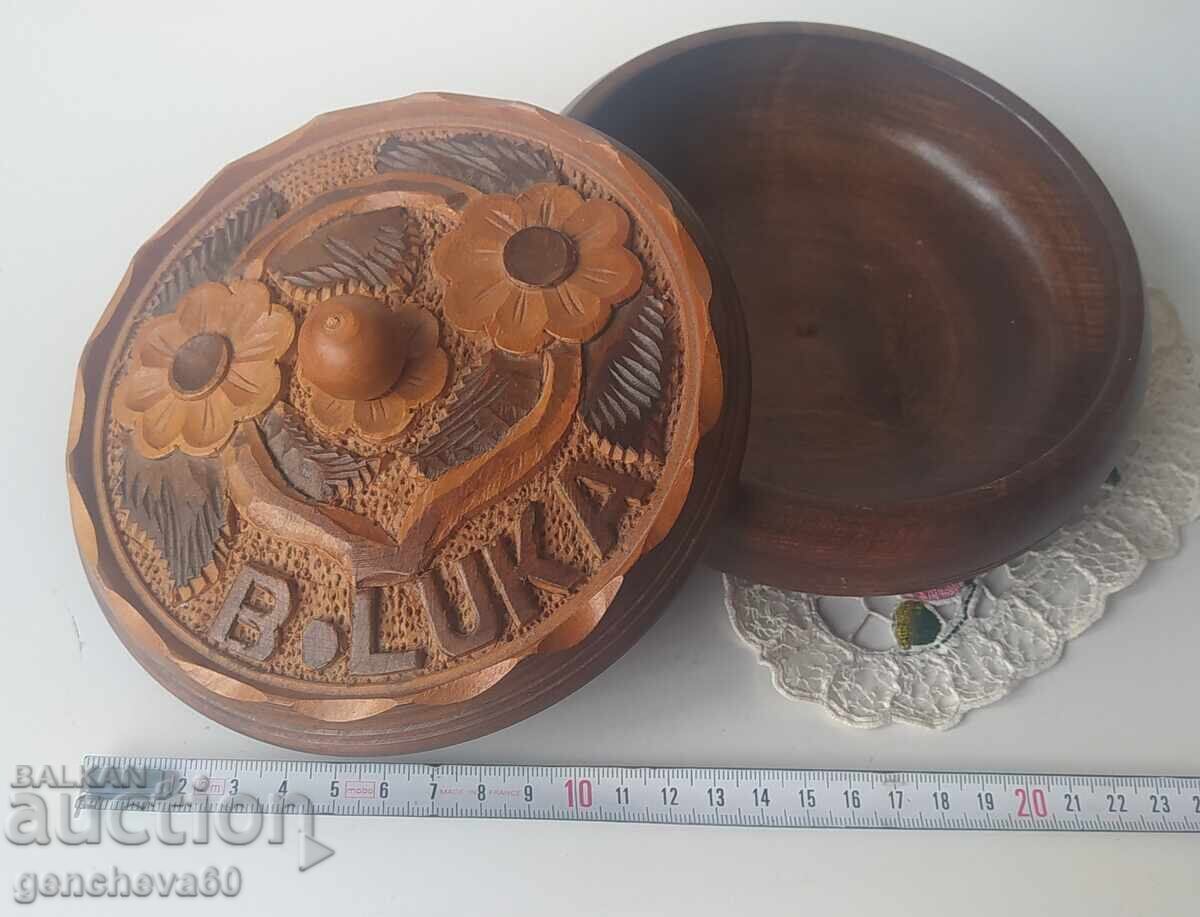 Cutie de bijuterii sculptată frumos - 6