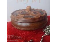 Beautiful carved jewelry box