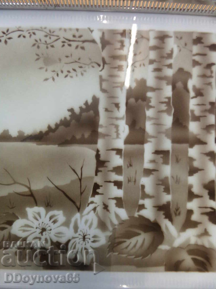 Порцеланов поднос с цена € 19.95 | 39.02 лв.