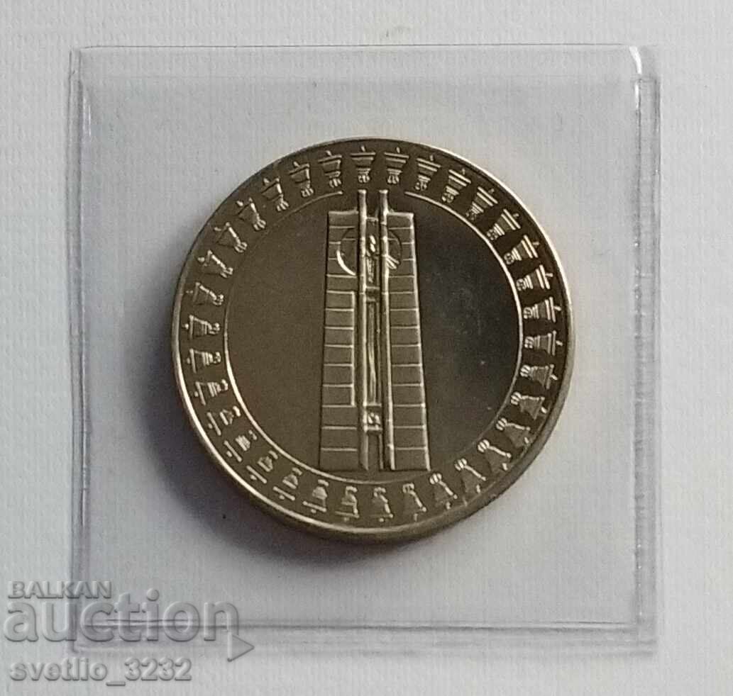 5 λέβα 1982 Συναρμολόγηση