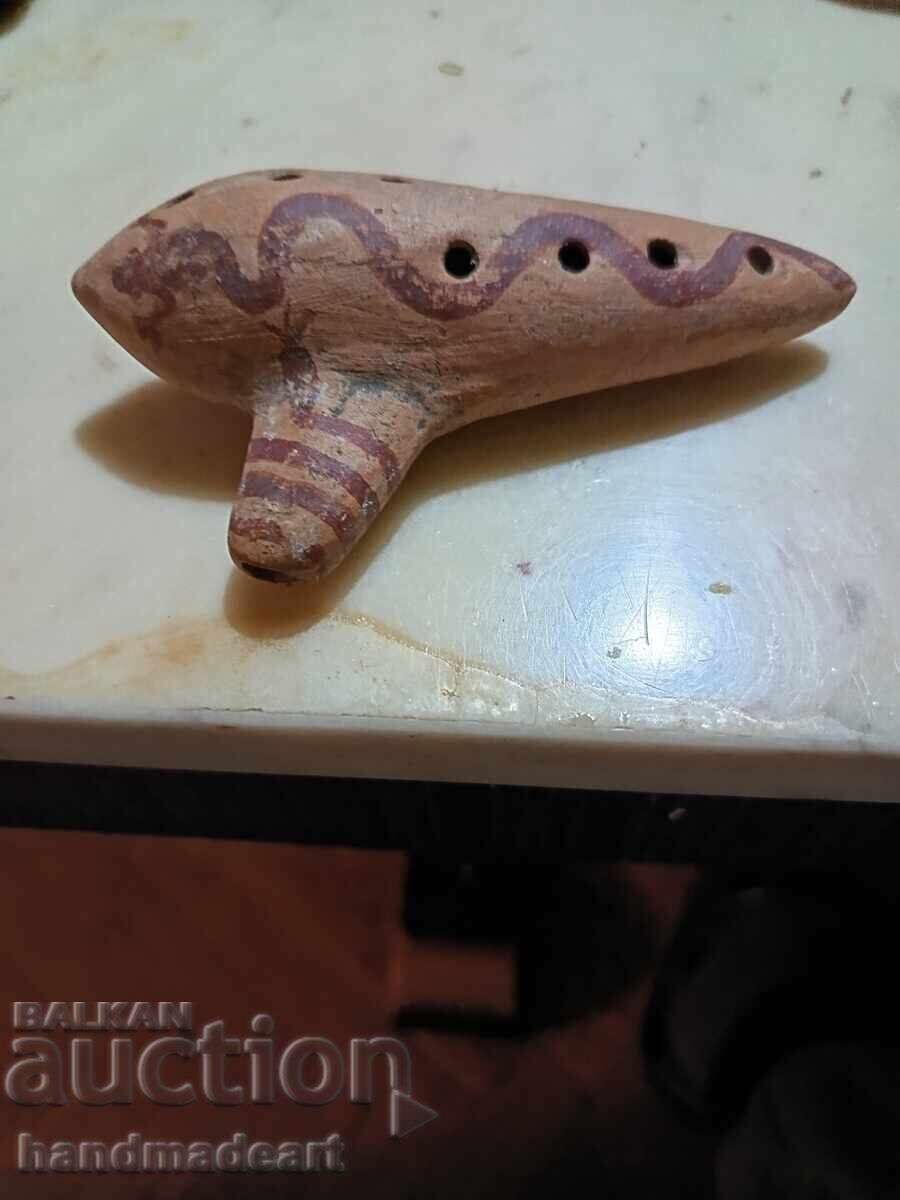 Whistling with 10 tones old ocarina. OCARINA