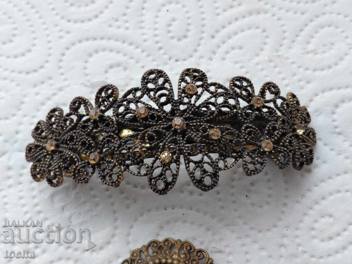 стари накити , брошка и щипка за коса , страхотни с цена € 0.01 | 0.02 лв.