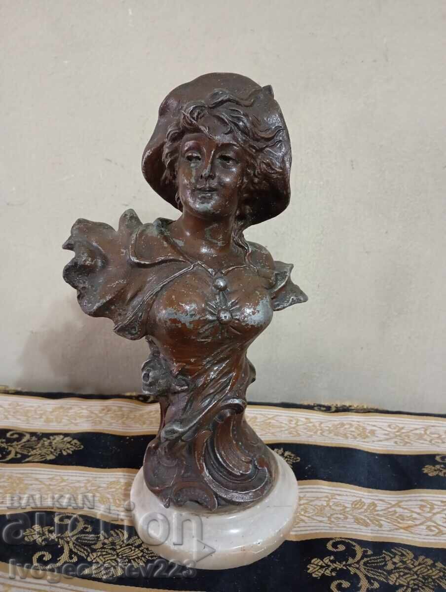 Statuetă art nouveau