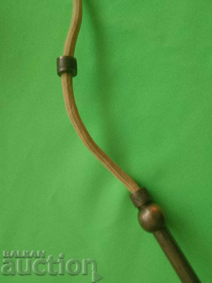 Аукцион Две висящи таванни лампи в  ретро стил  дължината се регули