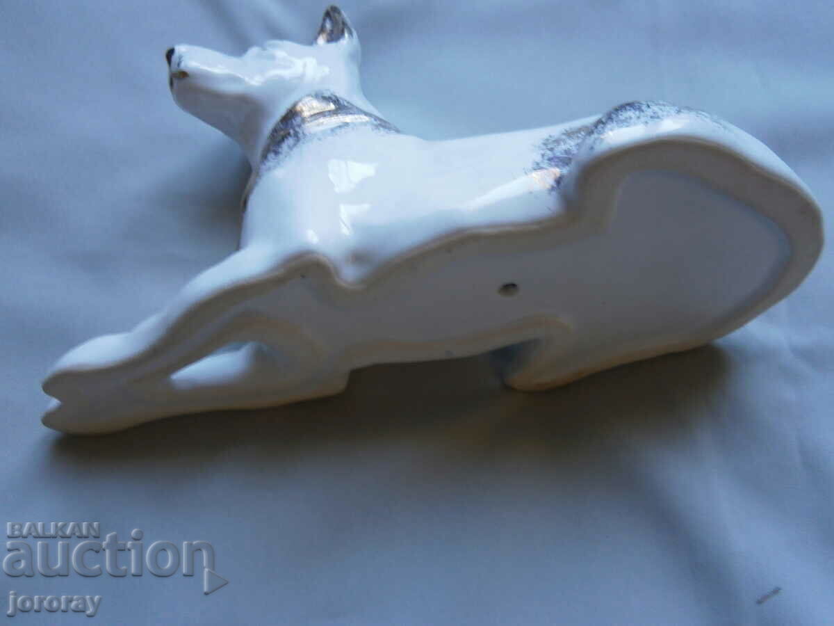 Delivery of Porcelain figure 16x26cm