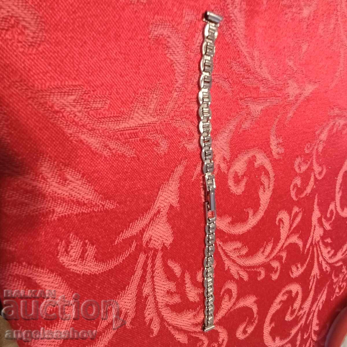 Ρολόι με αλυσίδα με τιμή € 4.00 | 7.82 BGN