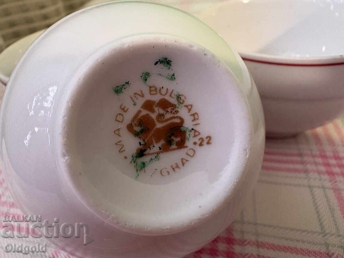 Аукцион Български порцеланови чашки