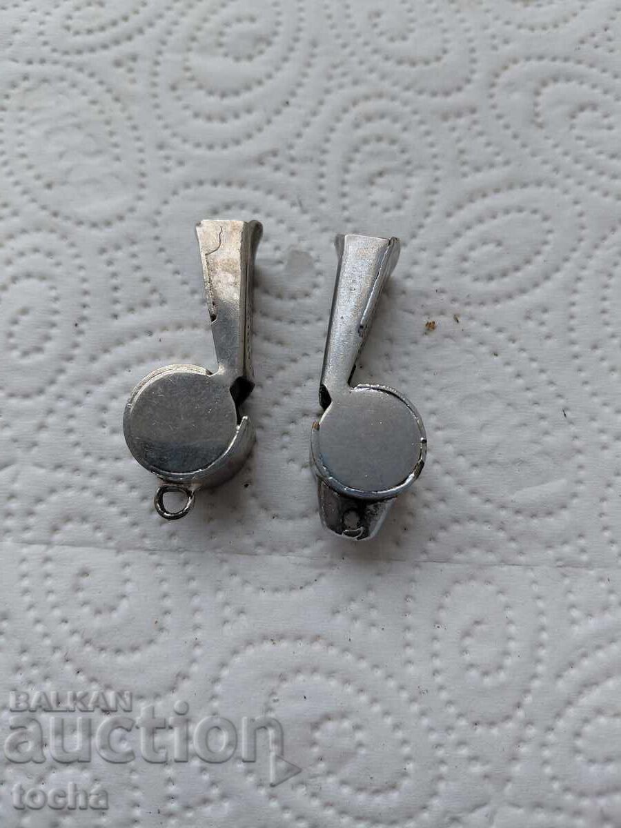 Παράδοση Λωτ σφυρίχτρες, speciale calcio και άλλα