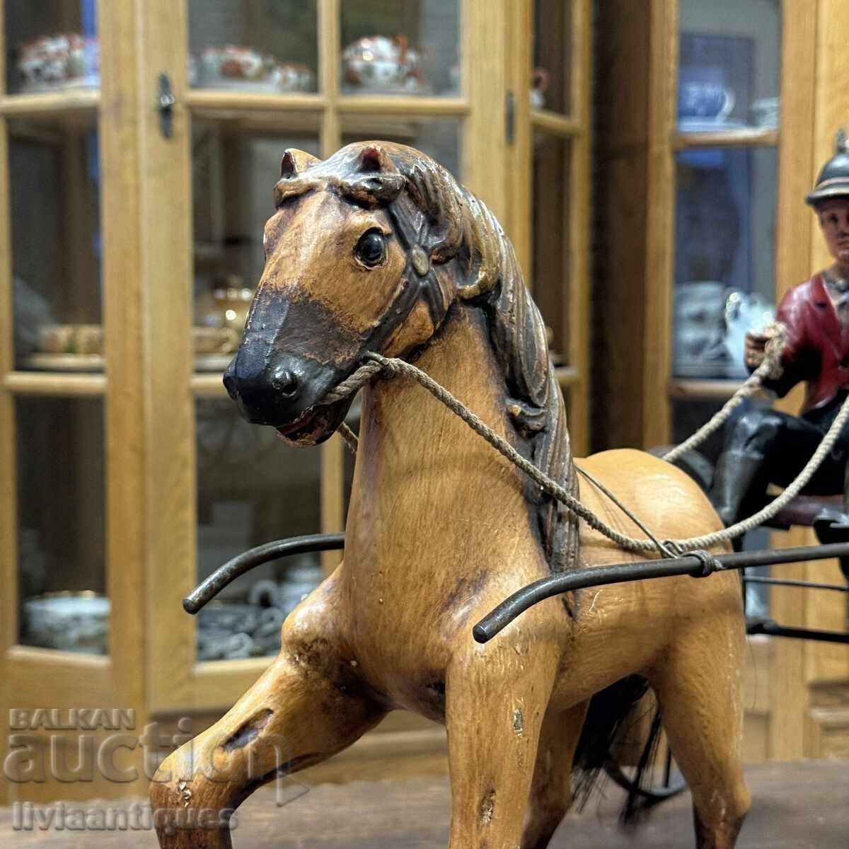 Аукцион Статуетка каруцар и кон в движение като ново