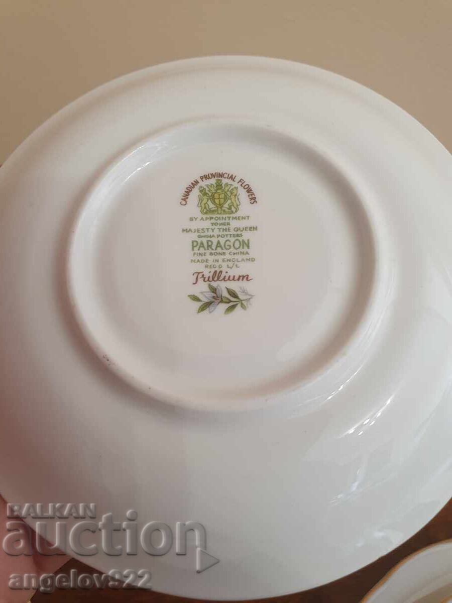 Delivery of English porcelain coffee cups PARAGON