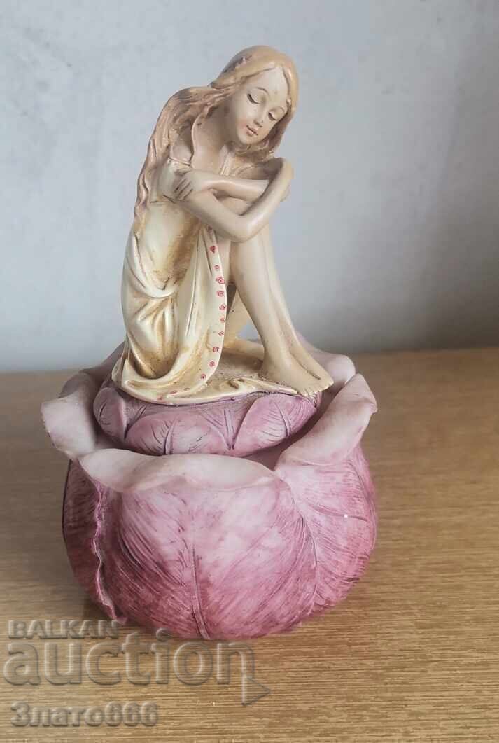 Όμορφη κοσμηματοθήκη