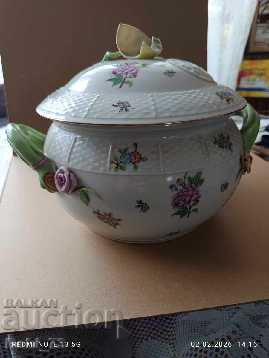 Licitație Supieră din porțelan ,,Herend"
