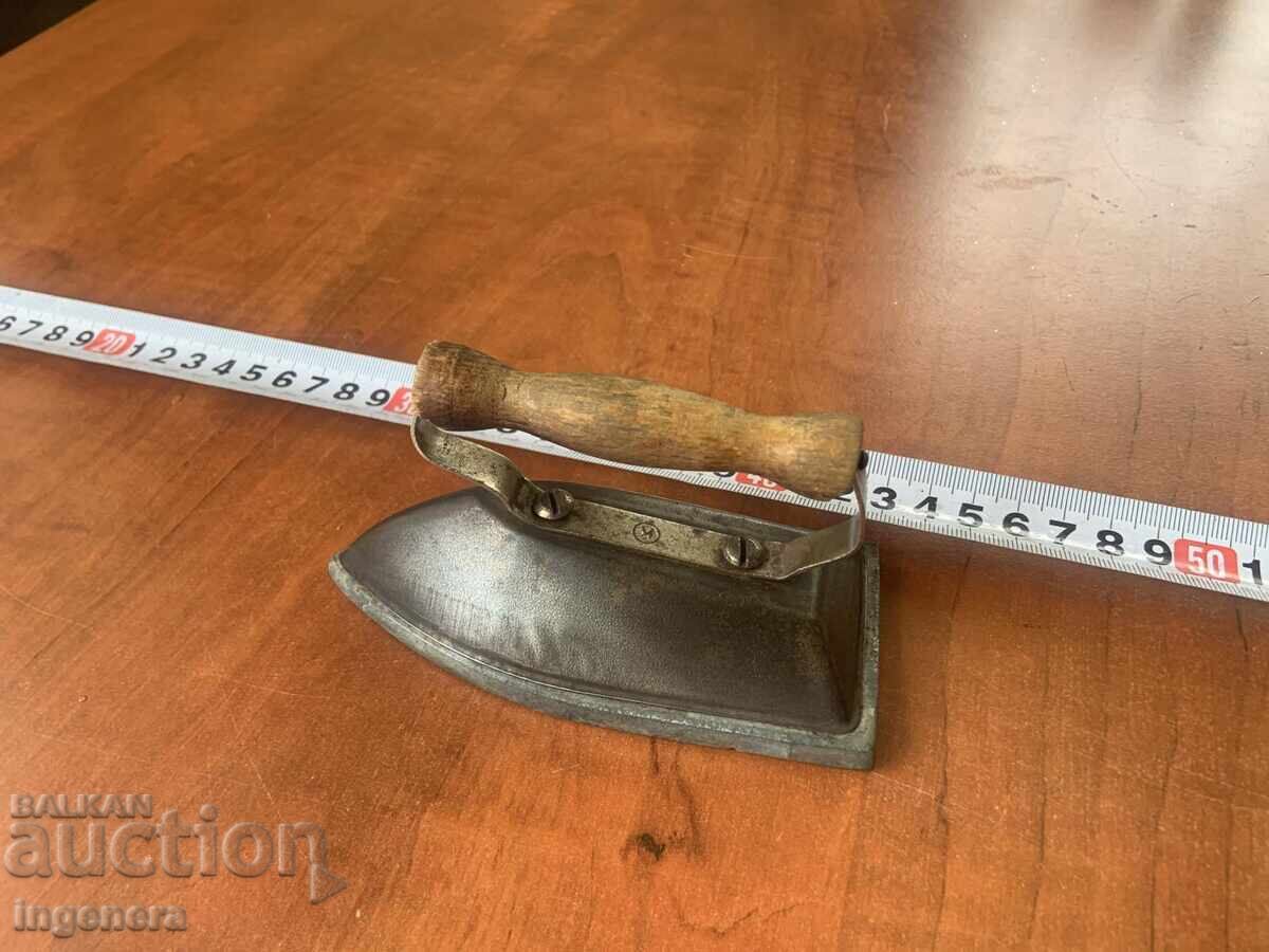 Jucărie metalică pentru copii, micșorată, minunată, ca pentru colecție Jucărie metalică pentru copii, micșorată, minunată, ca pentru colecție