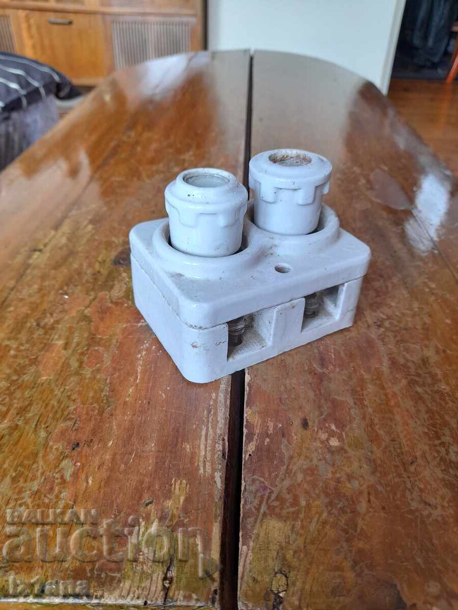 Licitație Siguranțe de porțelan vechi