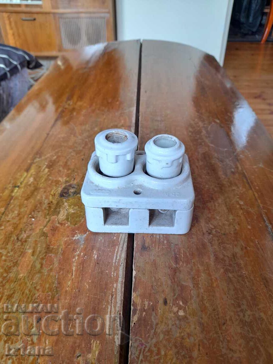 Siguranțe de porțelan vechi