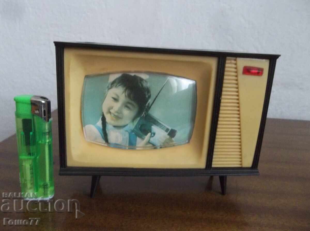 O pușculiță cu preț € 20.00 | 39.12 BGN