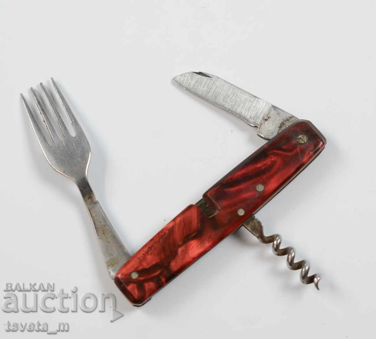 Παράδοση Μαχαίρι τσέπης με 3 εργαλεία