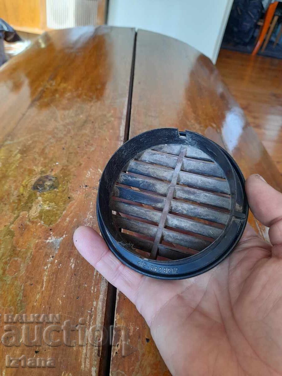 Auction Old air duct grille for Moskvich Auction Old air duct grille for Moskvich