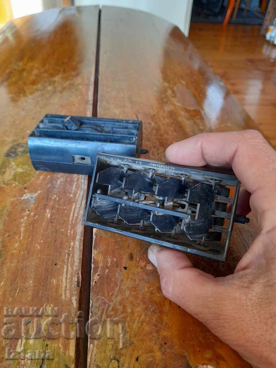 Livrarea Grilaje vechi pentru conductă de aerisire Moskvich