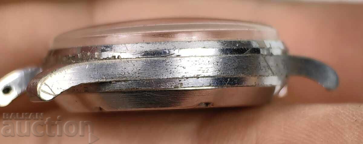 Аукцион НЕ РАБОТИ СПОРТИВЕН МЪЖКИ РЪЧЕН ЧАСОВНИК