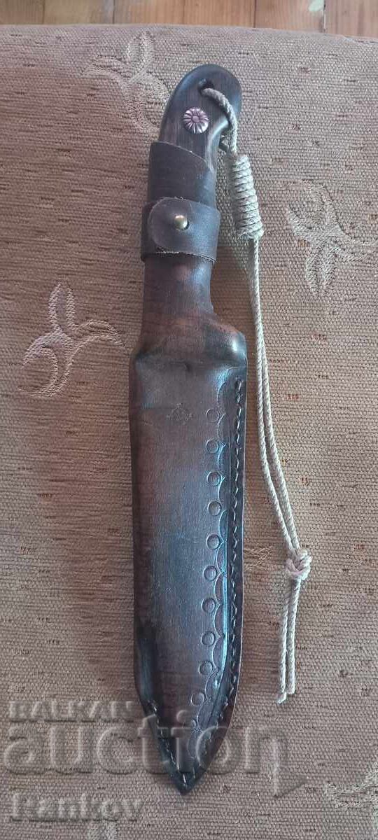 Σφυρήλατο κυνηγετικό μαχαίρι