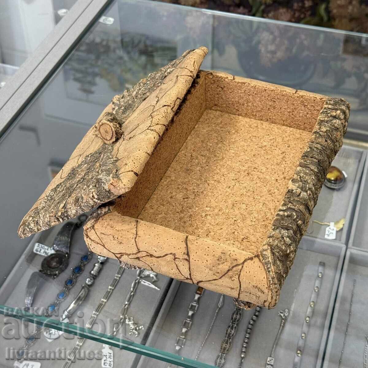 Auction  Cork jewelry box