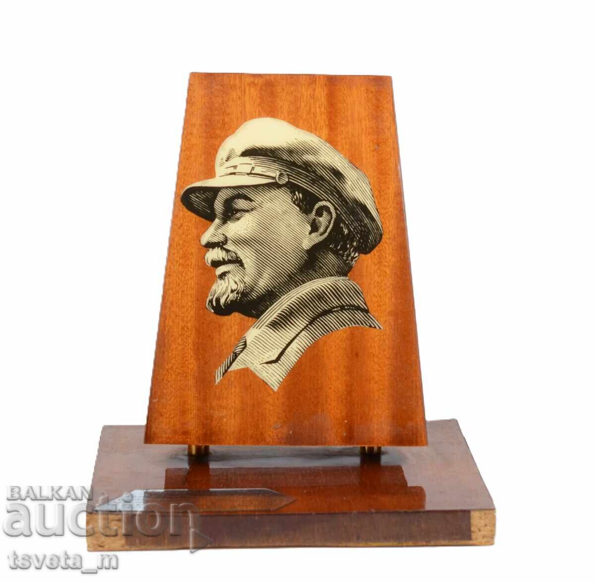 Vintage ξύλινο επιτραπέζιο σουβενίρ με πορτρέτο του Λένιν