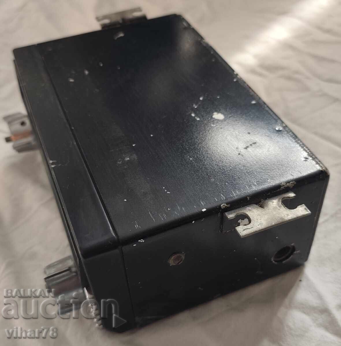 Livrarea Radio Retro pentru Mașină