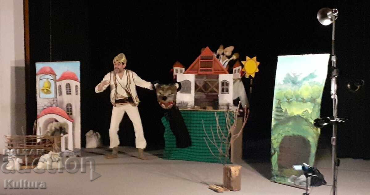 ТЕАТРАЛЕН ДЕКОР И КУКЛИ-ГЕРОИ / за ползване или колекция - 6 ТЕАТРАЛЕН ДЕКОР И КУКЛИ-ГЕРОИ / за ползване или колекция - 6