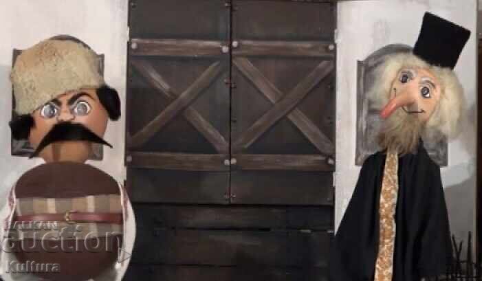 ТЕАТРАЛЕН ДЕКОР И КУКЛИ-ГЕРОИ / за ползване или колекция ТЕАТРАЛЕН ДЕКОР И КУКЛИ-ГЕРОИ / за ползване или колекция