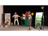 ТЕАТРАЛЕН ДЕКОР И КУКЛИ-ГЕРОИ / за ползване или колекция