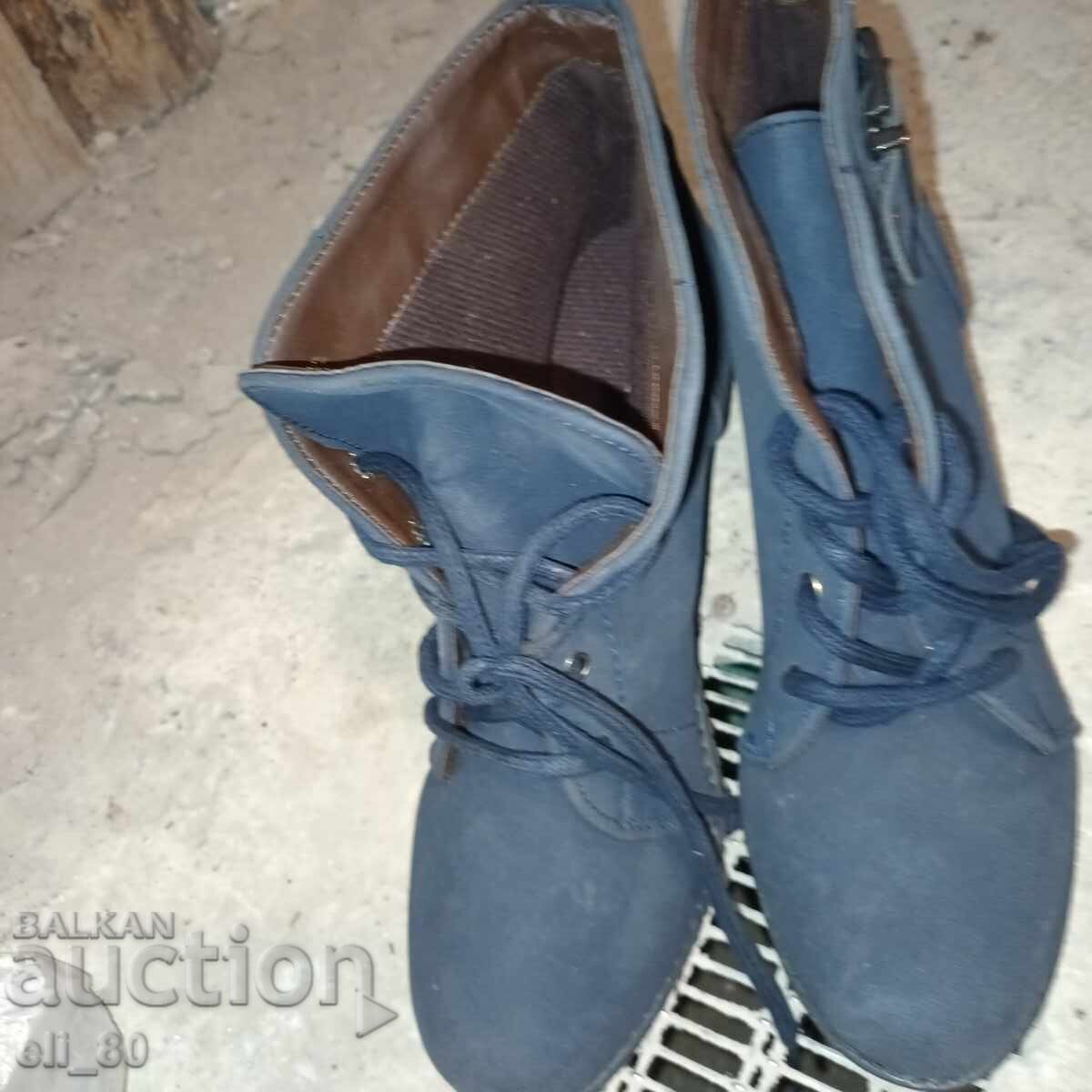 Pantofi noi, mărimea 37 cu preț € 1.00 | 1.96 BGN