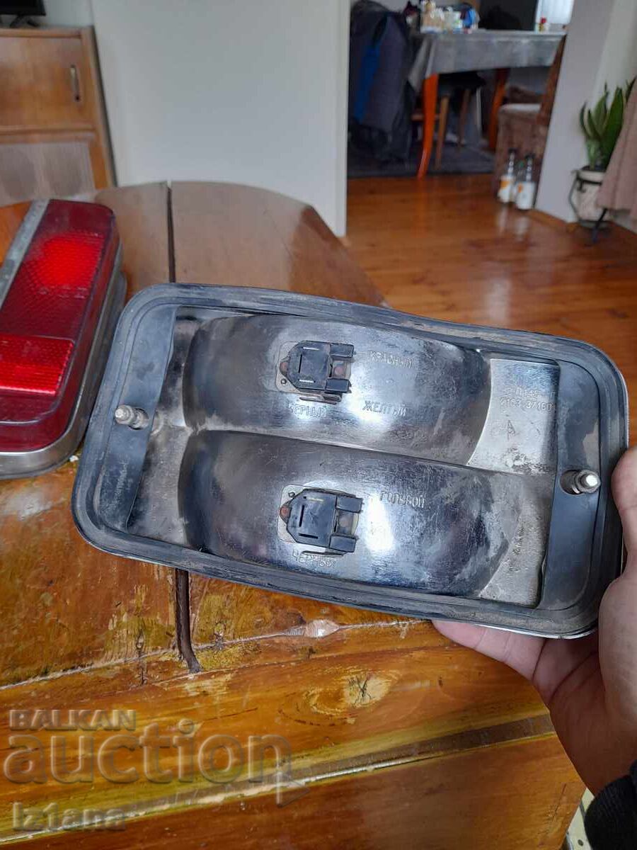 Licitație Stopuri spate Lada, VAZ 2103 Licitație Stopuri spate Lada, VAZ 2103