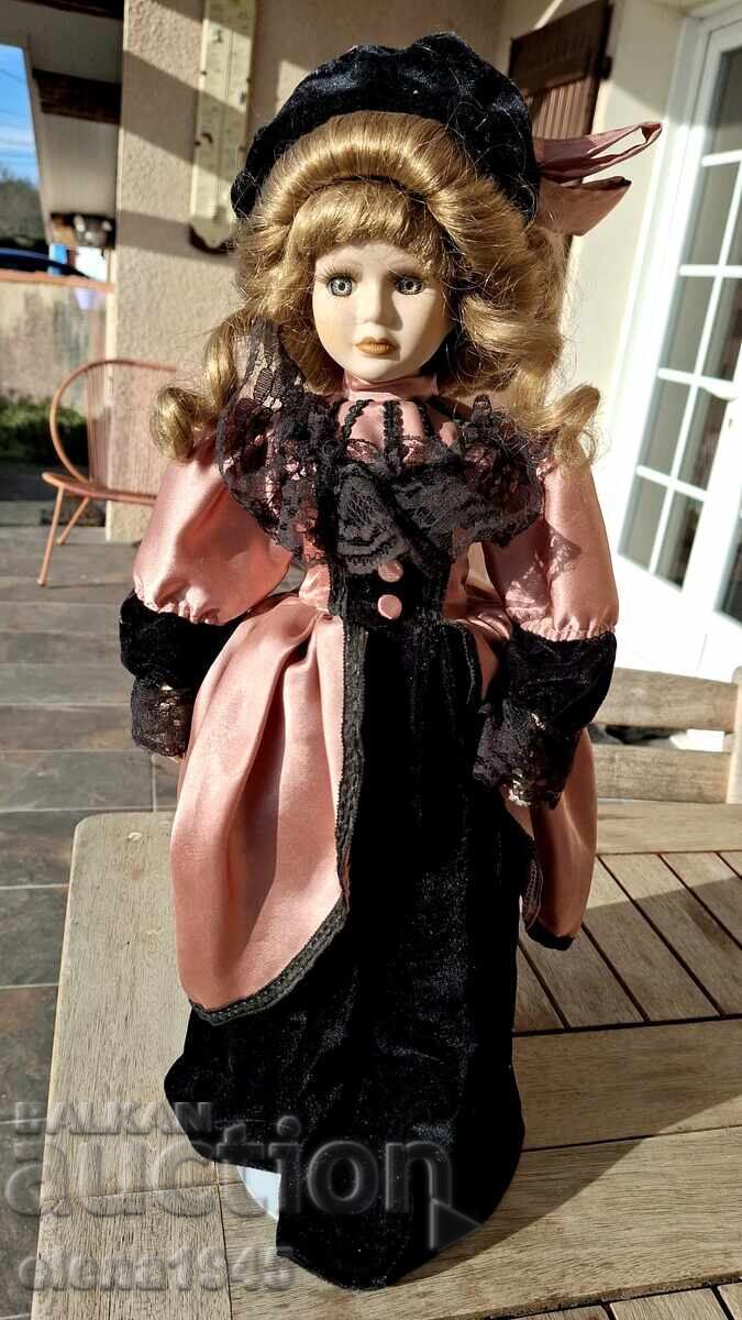 Vintage porcelain doll, collector's porcelain from Thuringia Vintage porcelain doll, collector's porcelain from Thuringia