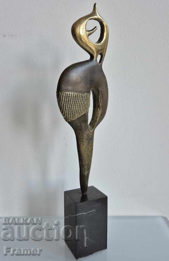 Όμορφη γλυπτική από Μίλκο Ντόμπρεφ Απειρότητα - Φιγούρα (BGN) με τιμή € 400.00 | 782.33 BGN