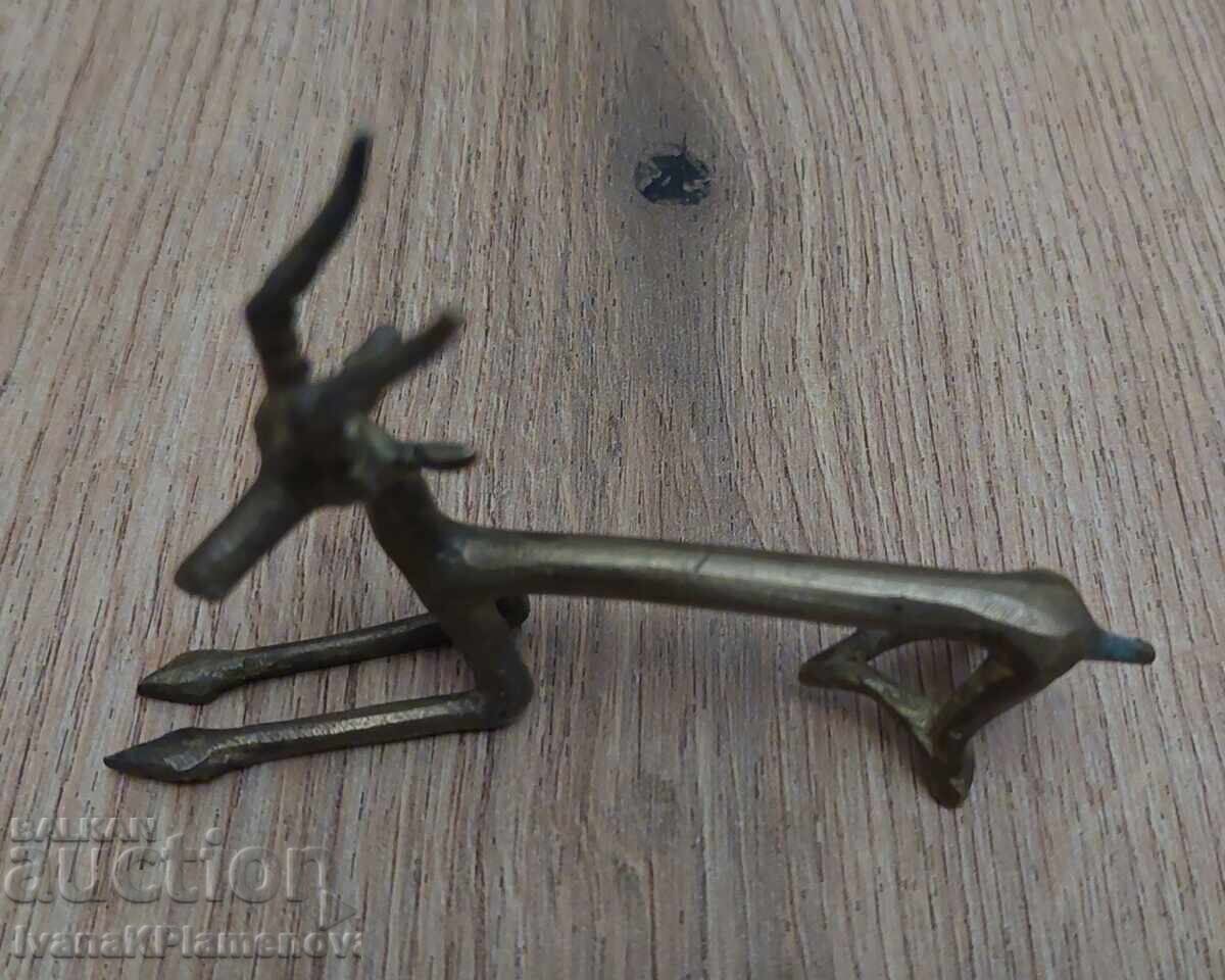 Delivery of Bronze Figurine for Collectors