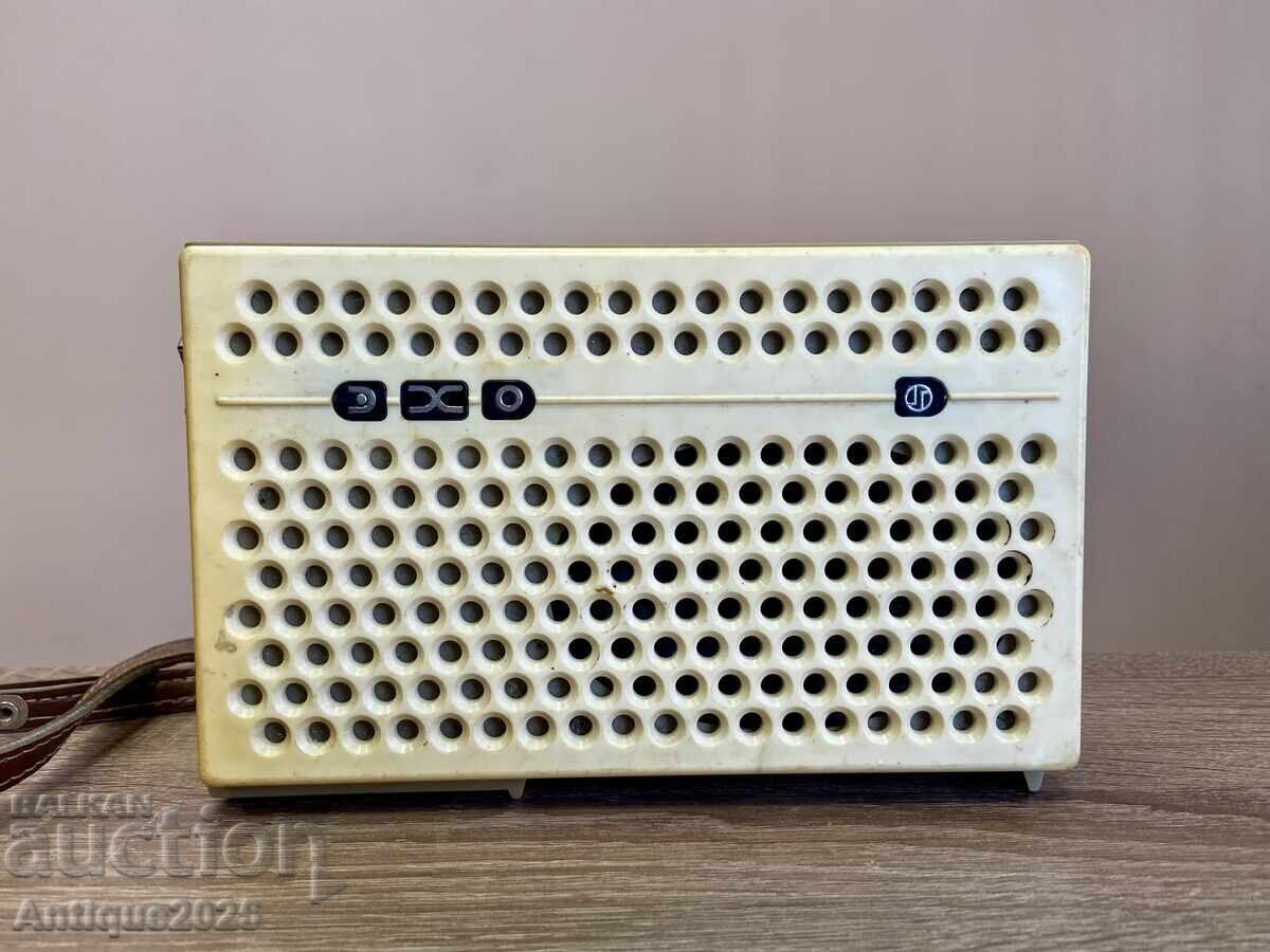 Винтидж електромегафон „ЕХО“ с микрофон „Октава“, СССР Винтидж електромегафон „ЕХО“ с микрофон „Октава“, СССР