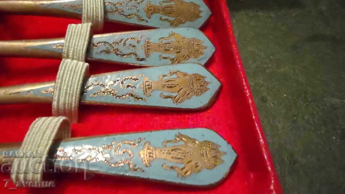 Auction Cutlery, coffee/tea spoons blue enamel, 4.02.26 Auction Cutlery, coffee/tea spoons blue enamel, 4.02.26