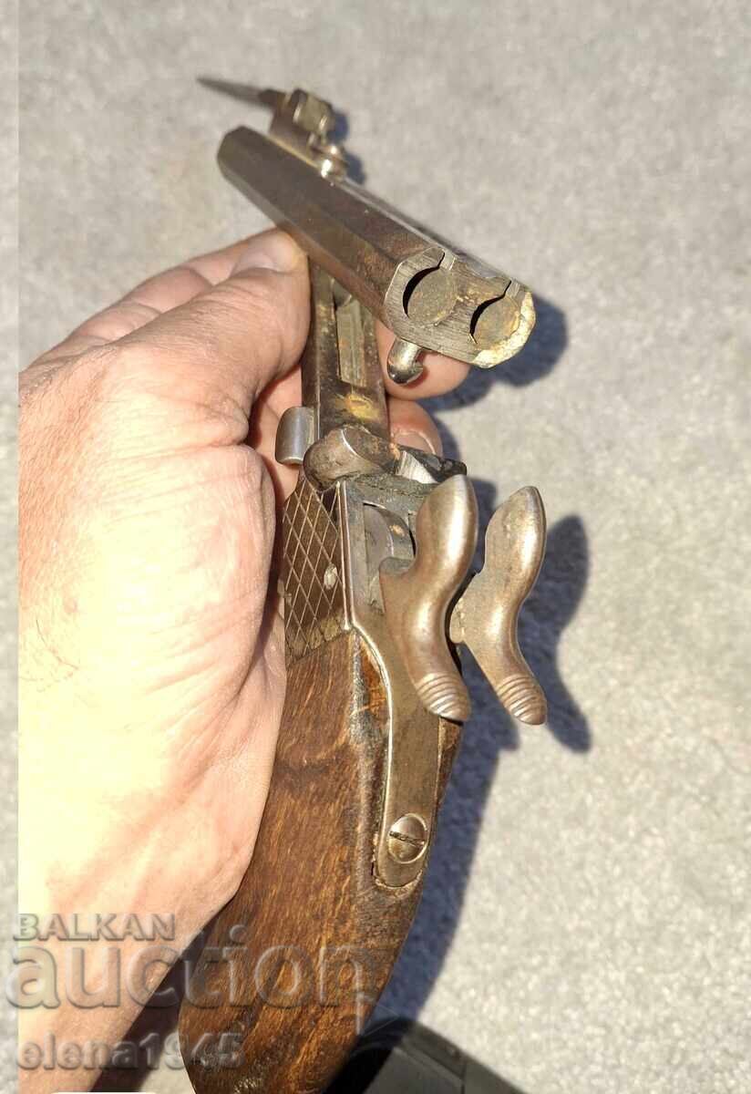 Аукцион Викториански пистолет