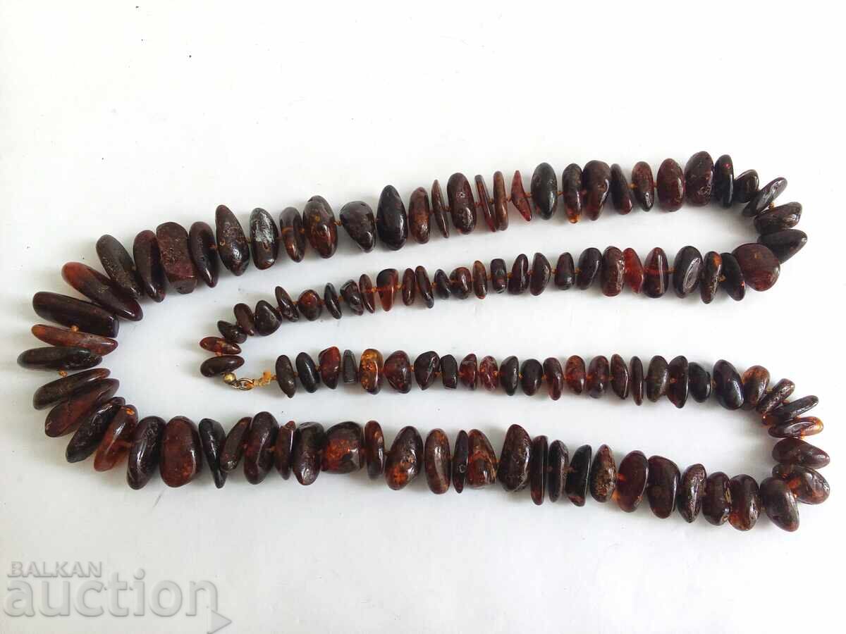 Δημοπρασία Κολιέ από πολύ σπάνιο, βαθυκόκκινο Βαλτικό κεχριμπάρι