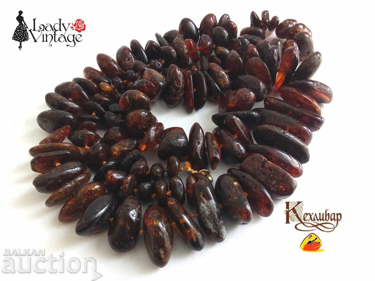 Κολιέ από πολύ σπάνιο, βαθυκόκκινο Βαλτικό κεχριμπάρι