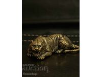 BZTs! 36 grams stylized bronze tiger figure from 1 st!