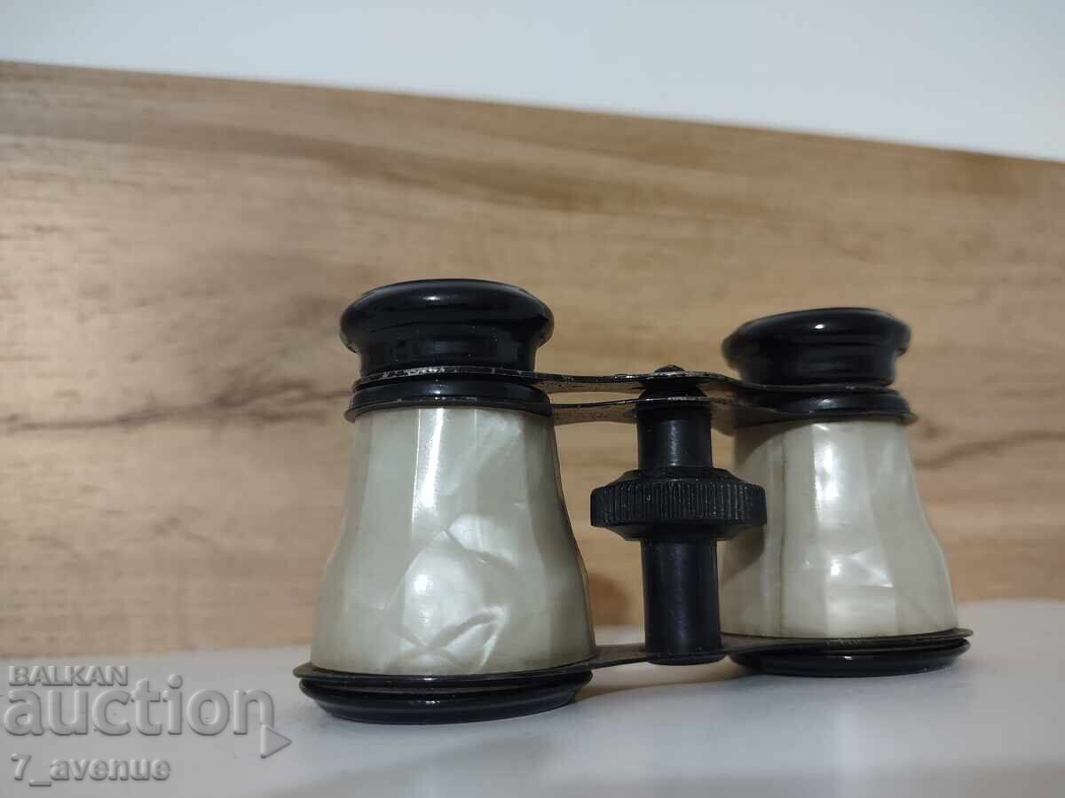 Δημοπρασία Θεατρικά κιάλια με μαργαριτάρι, στυλ ομορφιάς, πριν το 19895.02.26