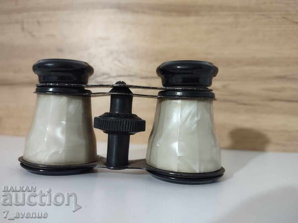 Παράδοση Θεατρικά κιάλια με μαργαριτάρι, στυλ ομορφιάς, πριν το 19895.02.26