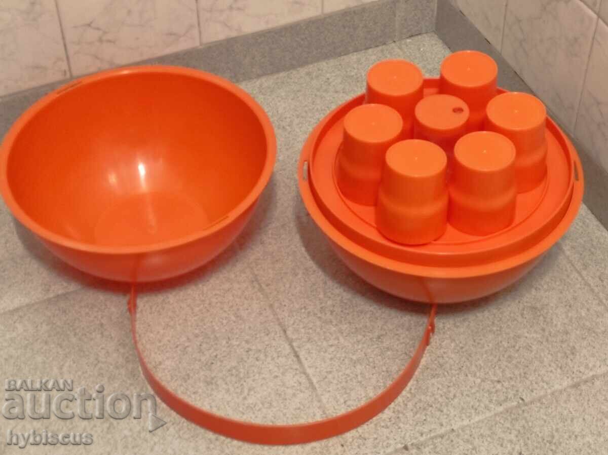 Licitație Frumos set de picnic din era spațială „Pic Boll”