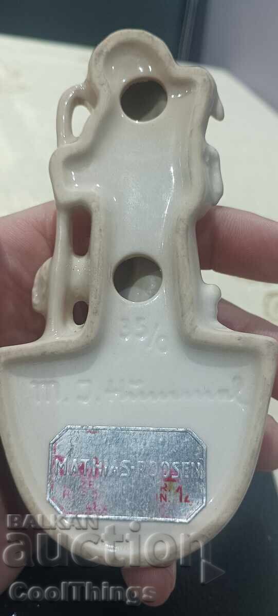 Delivery of Goebel porcelain figurine