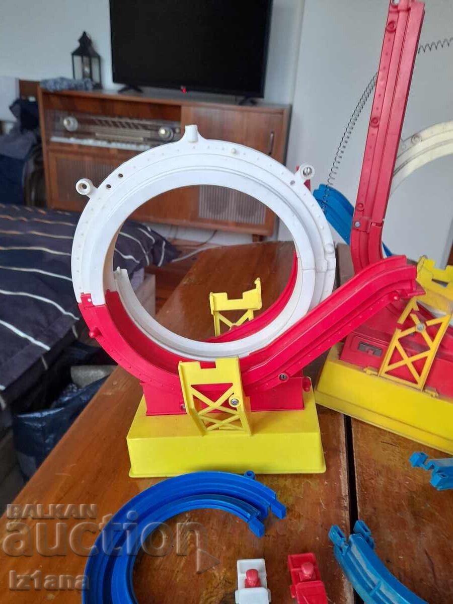 Доставка на Стара писта за колички Доставка на Стара писта за колички